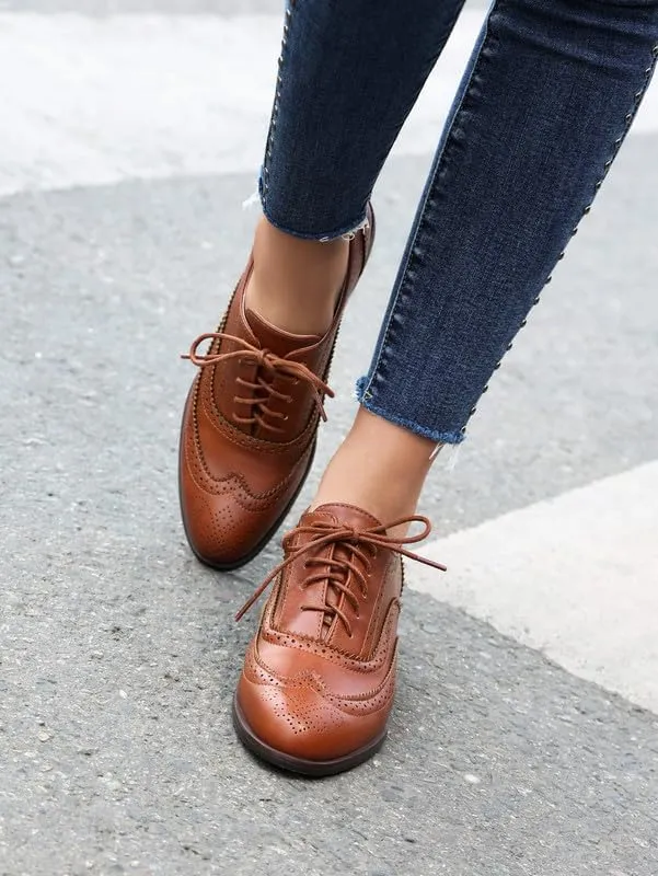 100FIXEO Women Wingtip Lace Up Vintage Oxford Shoes Brogues