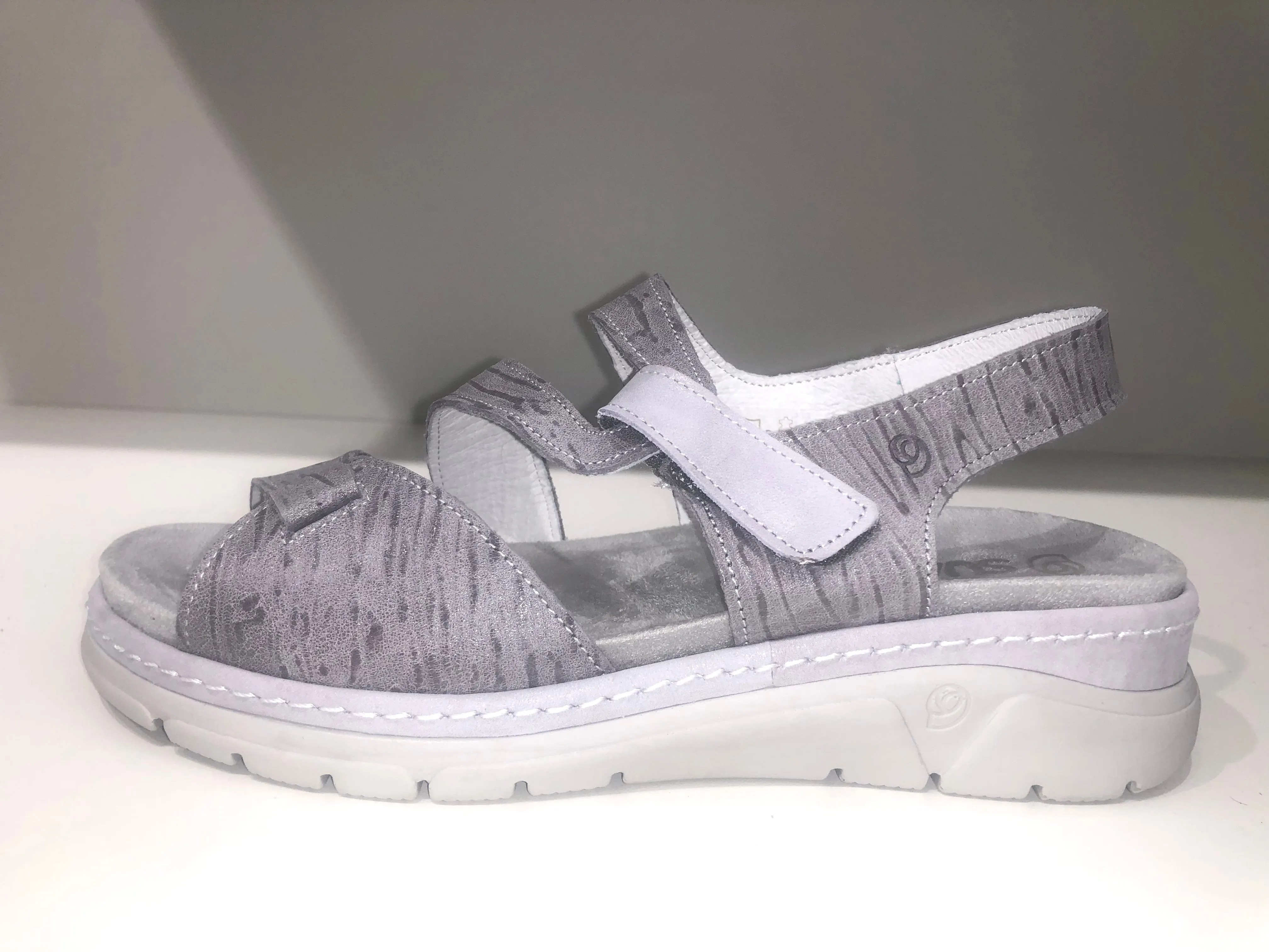 3372 GRAY