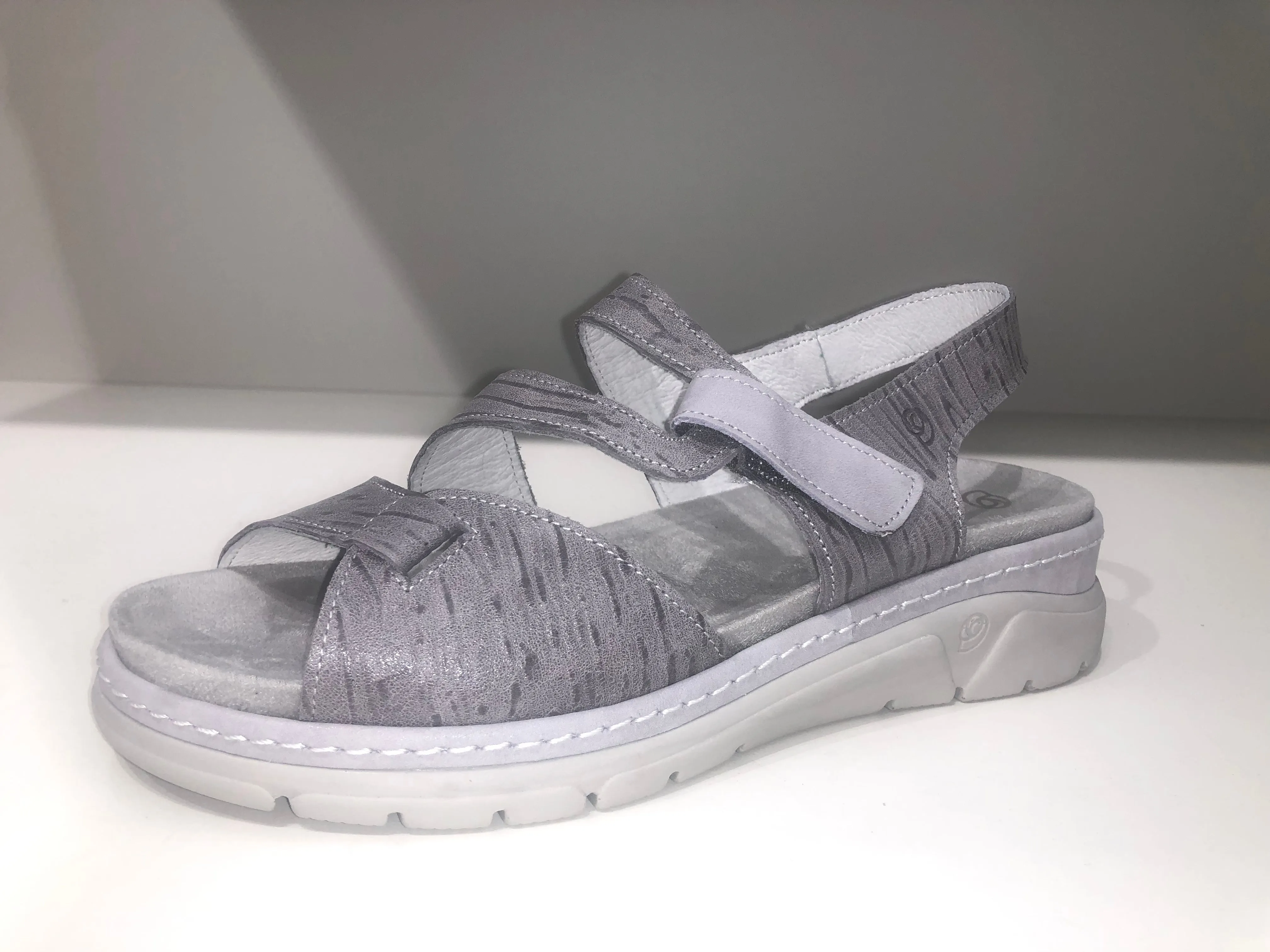 3372 GRAY