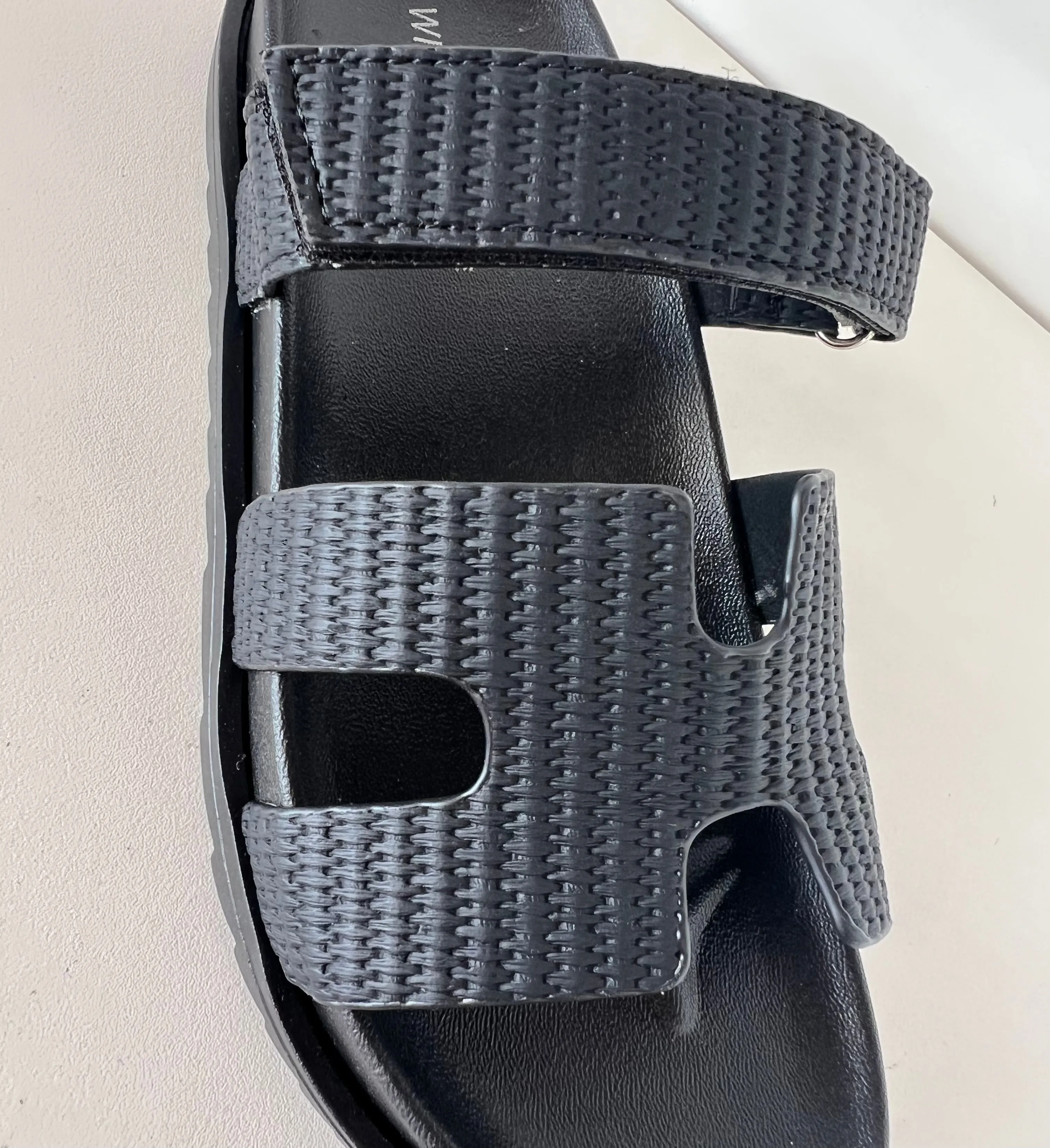 AILEEN-10B Black Raffia