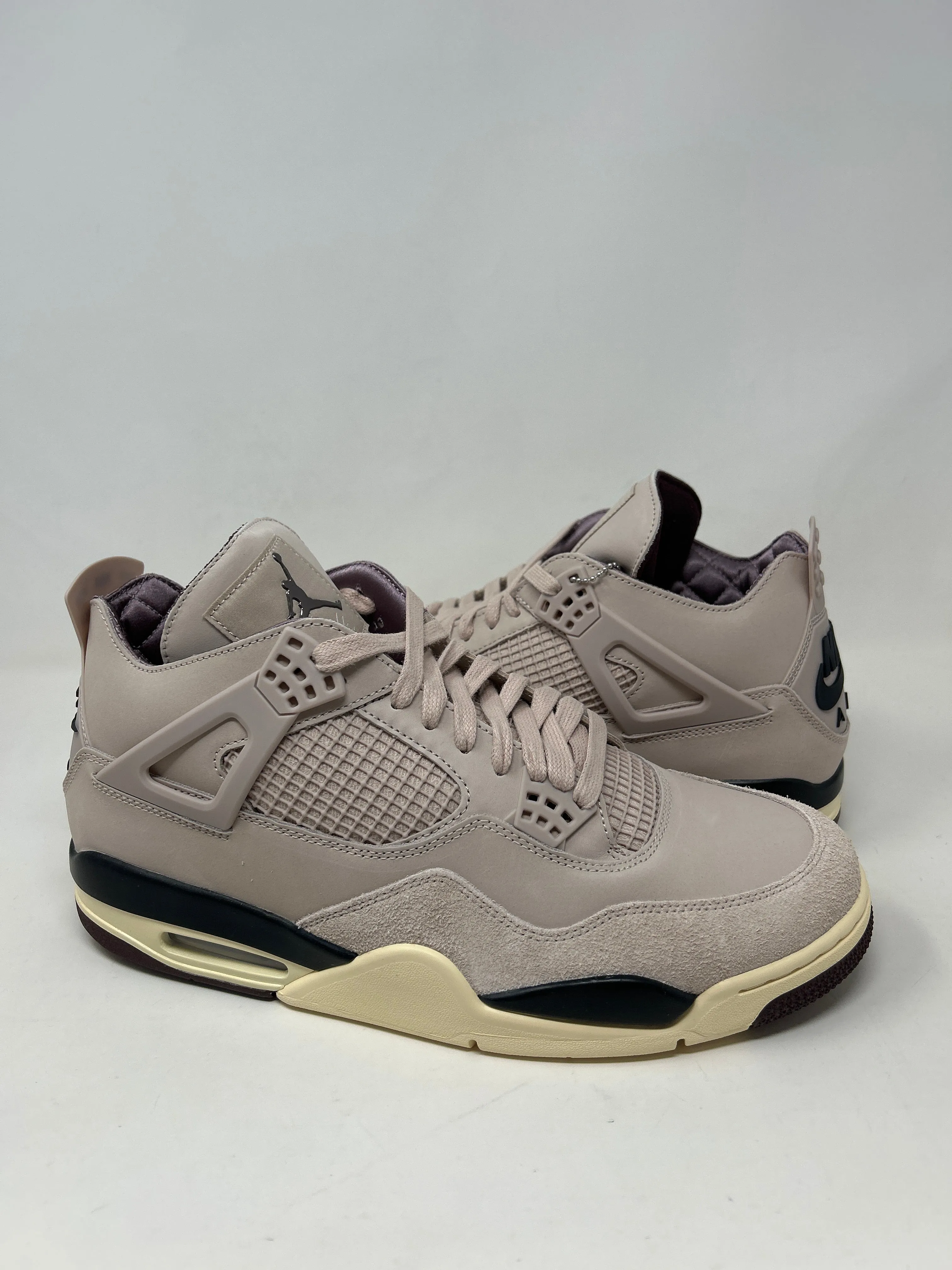 Air Jordan 4 Retro SP, A Ma Maniére While You Were Sleeping (Women's)[](https://www.flightclub.com/nike/nike-air-force/air-force-1-low)