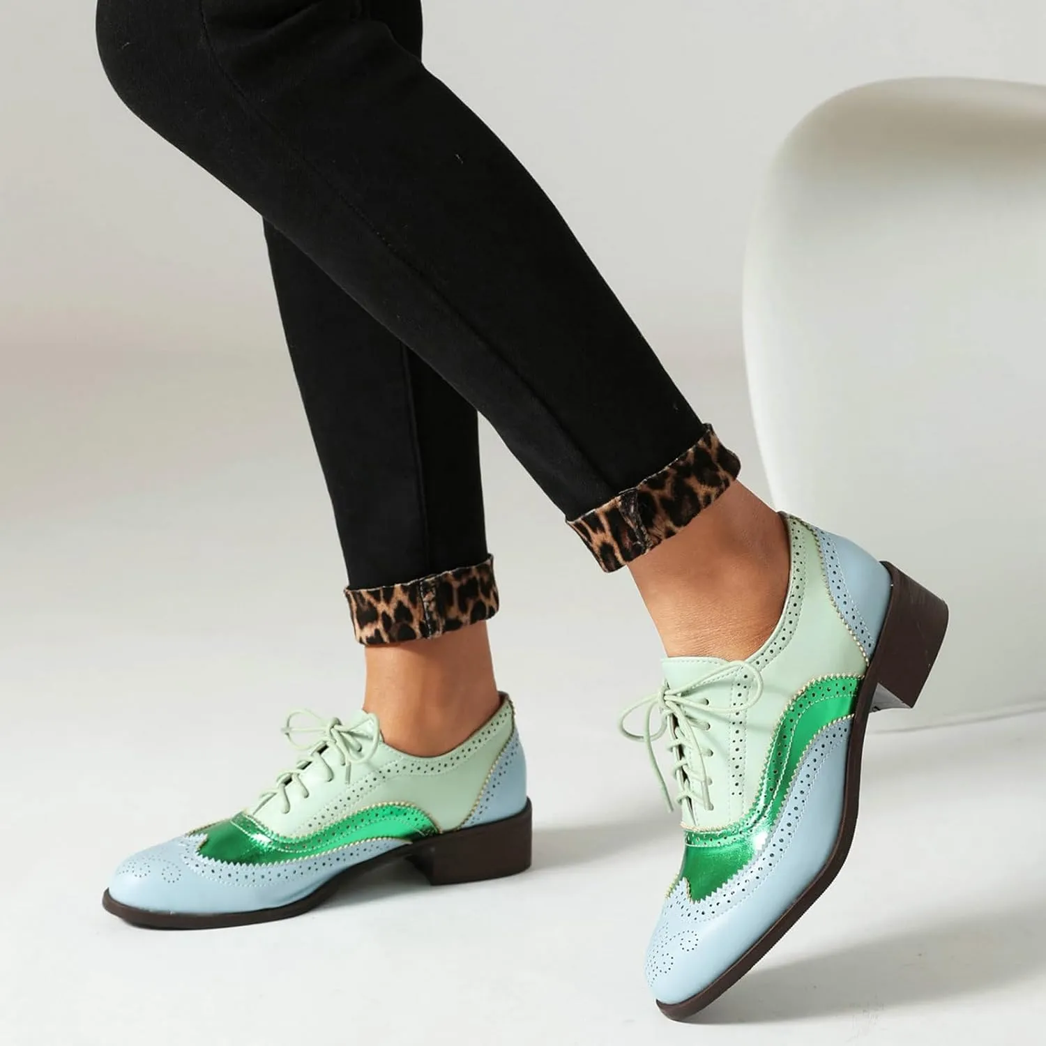 Betastella Womens Lace Up Wingtip Oxford Shoes Vintage Brogue Oxfords Round Toe Chunky Low Heel Pumps Shoes