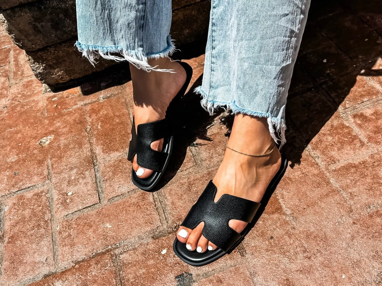 Crash The Party Black H Strap Sandals