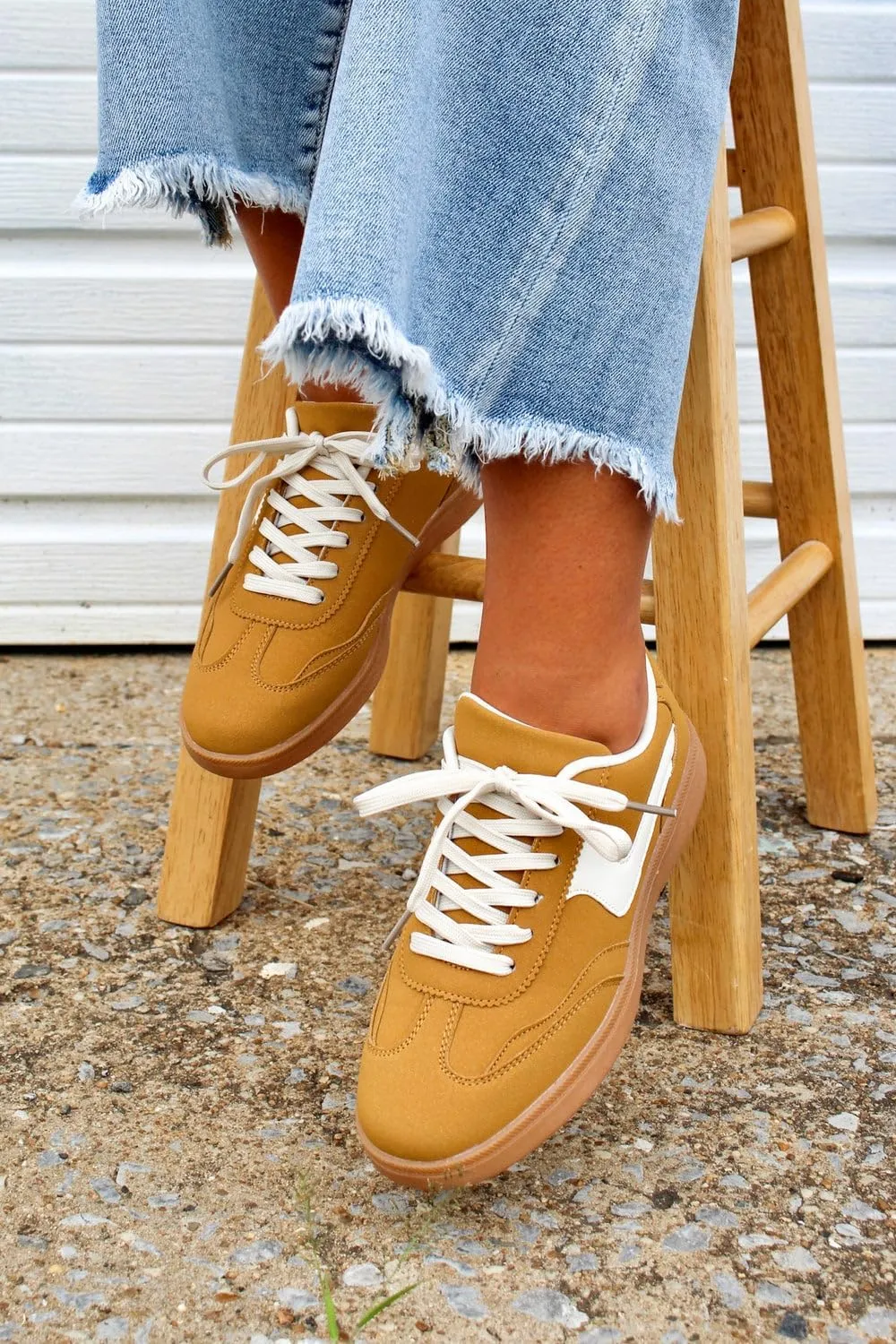 Forever Link Modern-12 Women's Low Top Lady Sneakers Lace-up Fashion Shoes