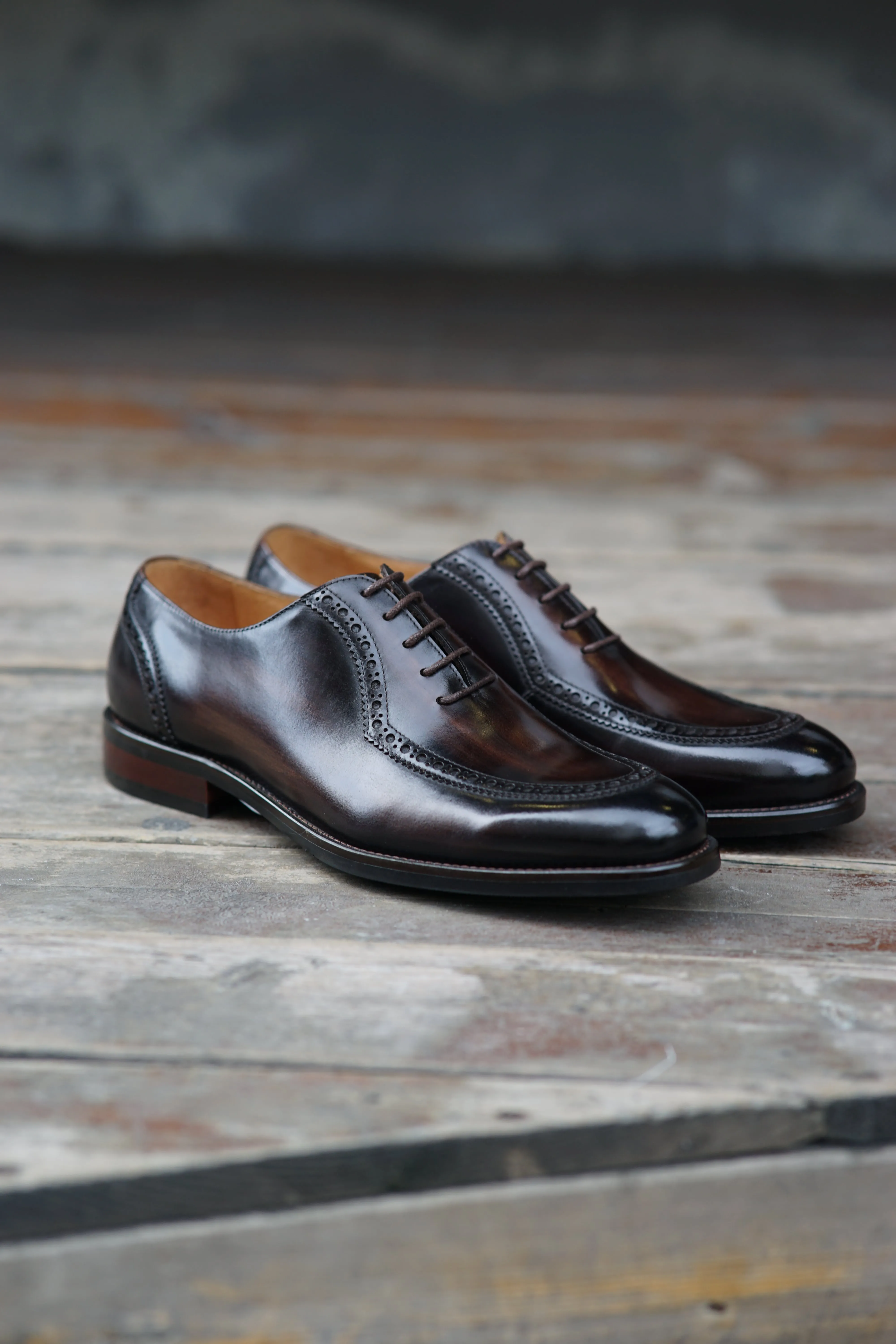 Handcrafted Brown Oxford Brogue Dress Shoes | Wingtip Detailing