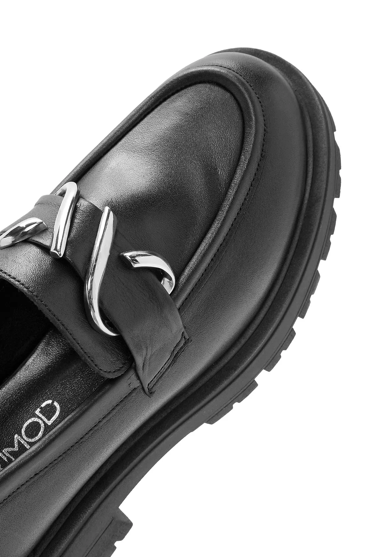 Kadın Siyah Toka Detaylı Deri Maskülen Loafer