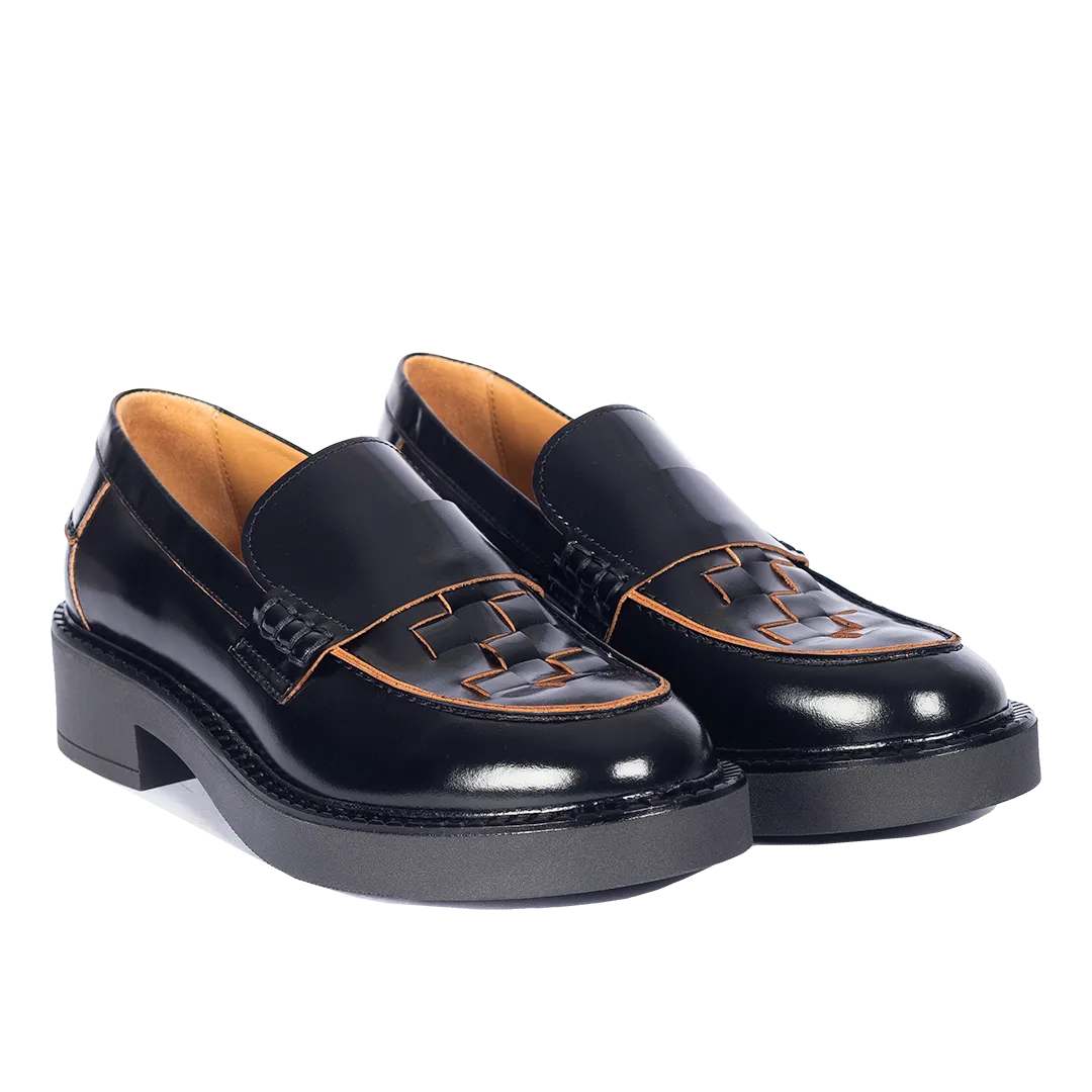 Loafer with braid detail