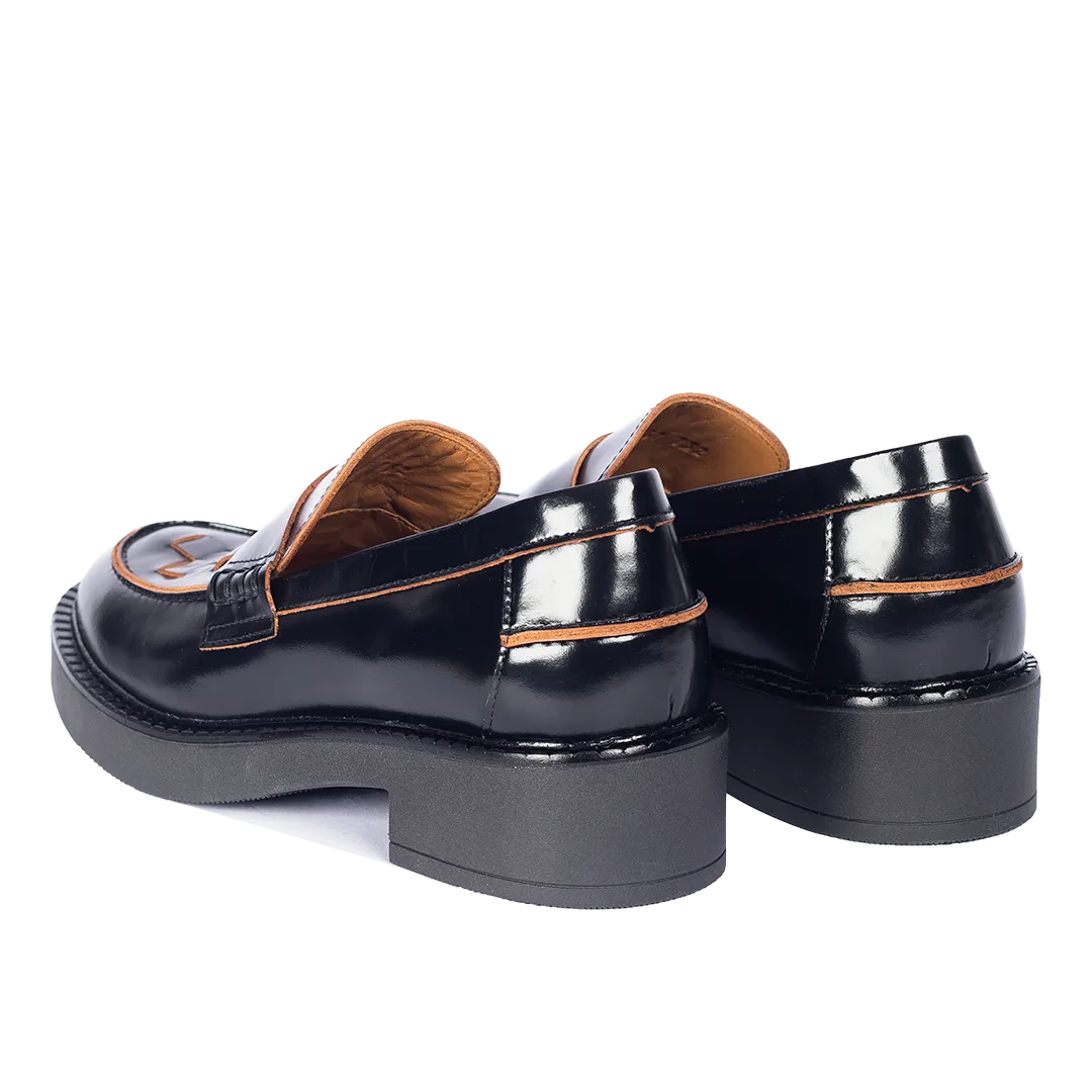 Loafer with braid detail