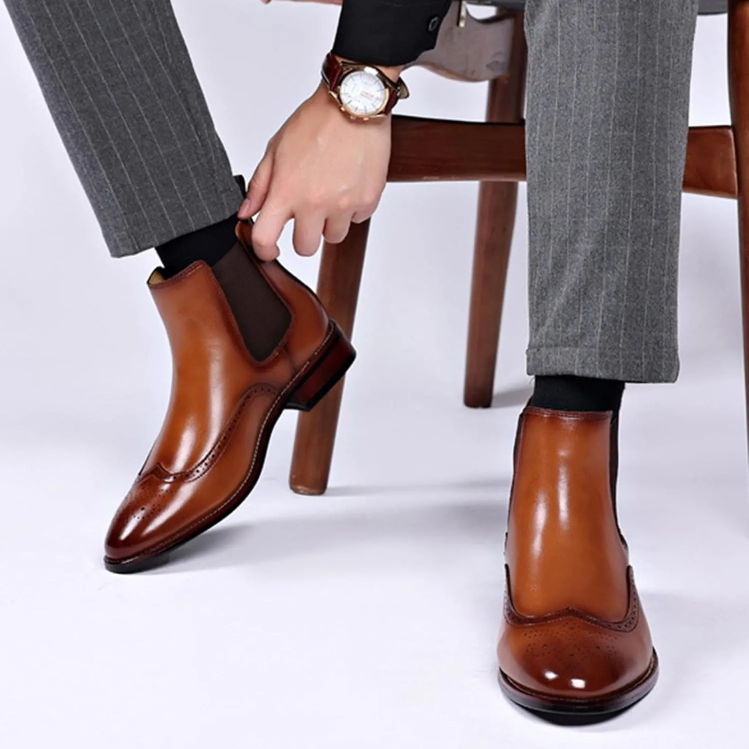 Men's Leather Wingtip Carving Dress Oxford Boots Fashion British Style Pointed Toe Elastic Band Slip On Chelsea Boots Casual Business Formal Ankle Boots