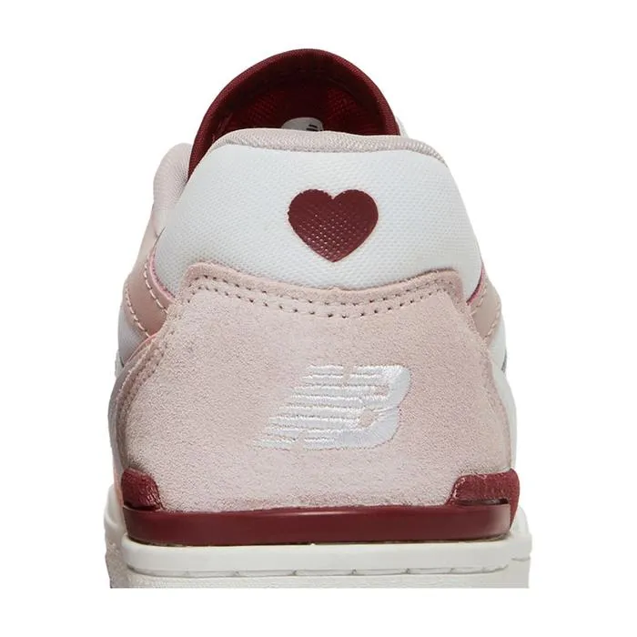 New Balance Wmns 550 'Valentine’s Day'