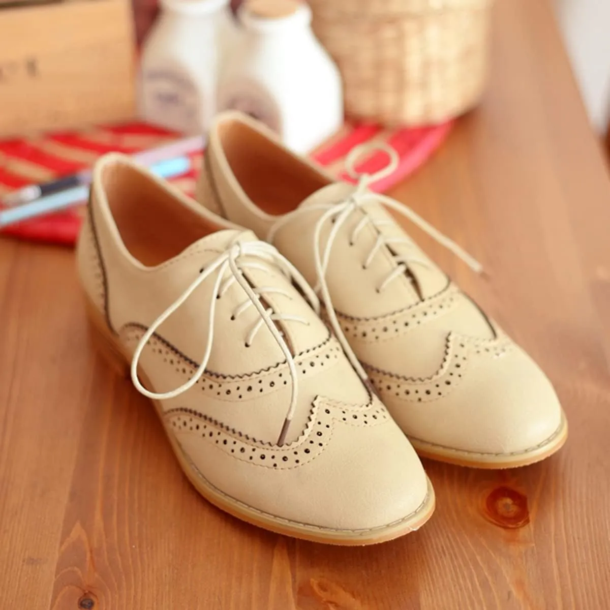 Roimaash Casual Oxford Shoes for Women Wingtip Flat Business Work Shoes