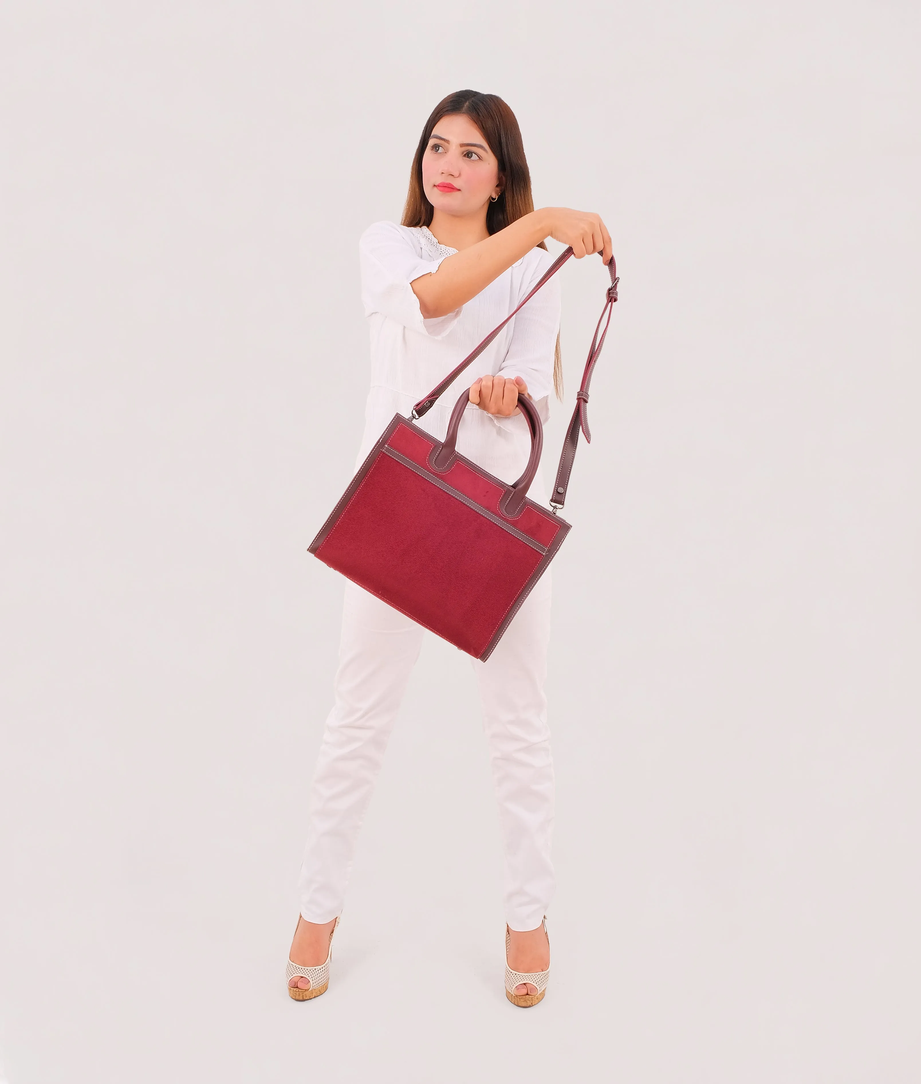 RTW - Burgundy suede vintage handbag
