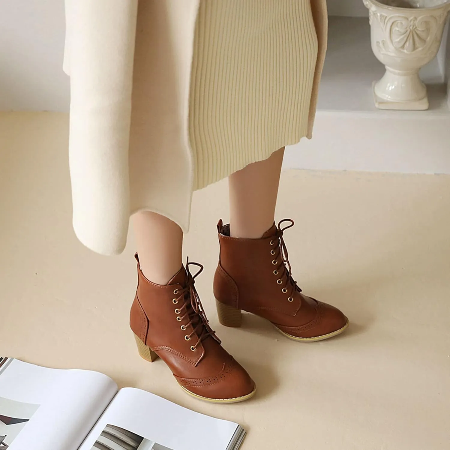 SHEMEE Women's Wingtip Block Heels Ankle Boots Lace-Up Stacked Chunky Heel Booties Round Toe Short Boots