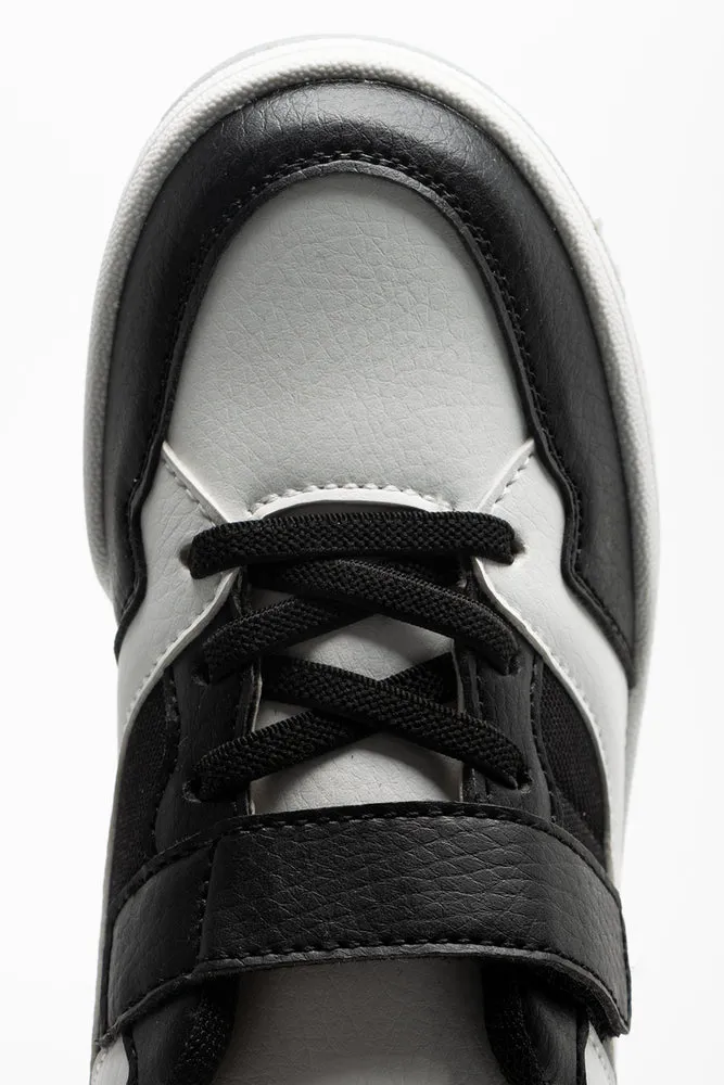 Sneaker White