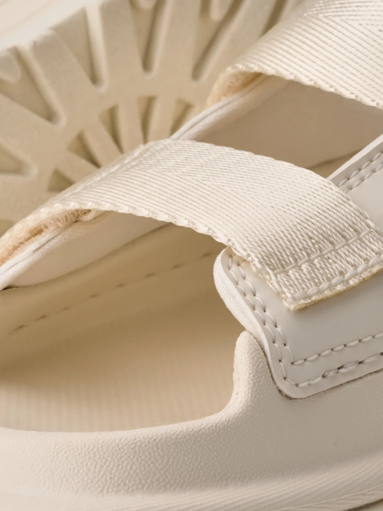 Ugg K Goldenglow Slide