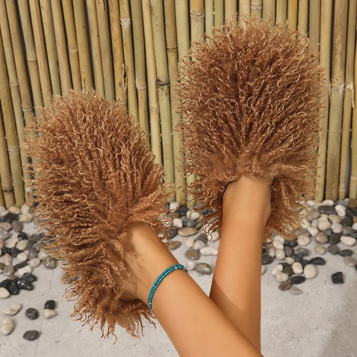 Unisex Fuzzy Faux Fur Slippers, Women's Fluffy Long Hair Sheep Faux Fur Slip on Slides, Girls Luxury Big Fluffy Outdoor Flat Slippers, Long Curly Hair Non-Slip Warm Home Slide Shoes
