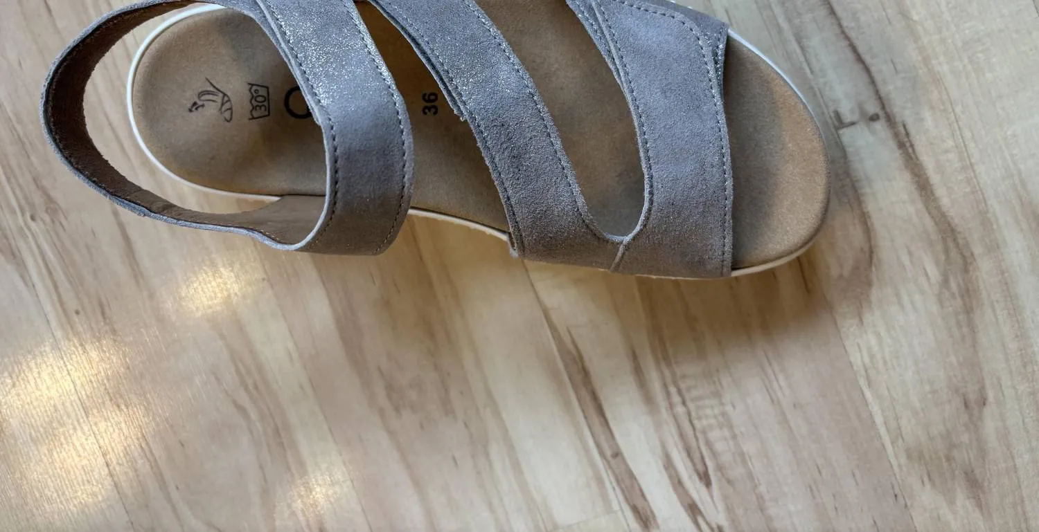 Women Triple Velcro Straps Sandal In Metallic Taupe