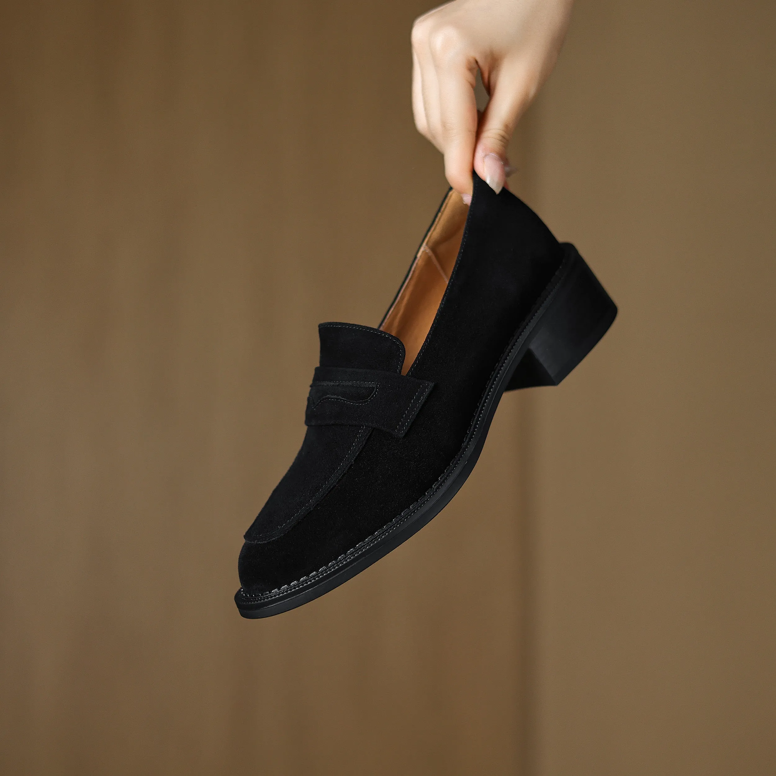 Women's Suede Handmade Block Low Heeled Penny Loafers