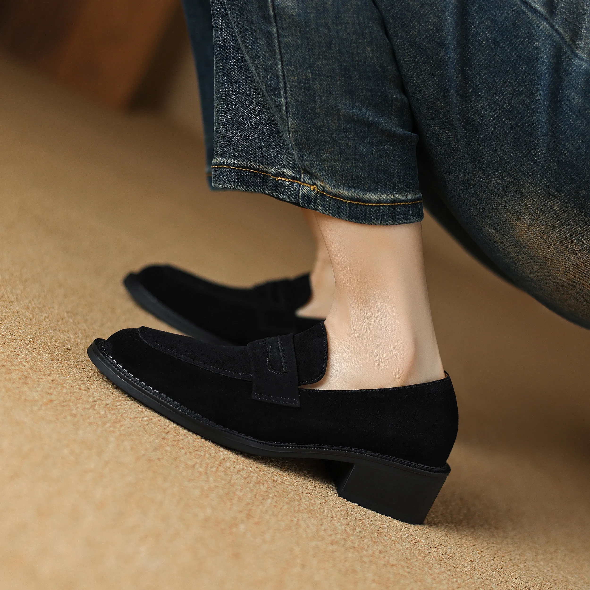 Women's Suede Handmade Block Low Heeled Penny Loafers