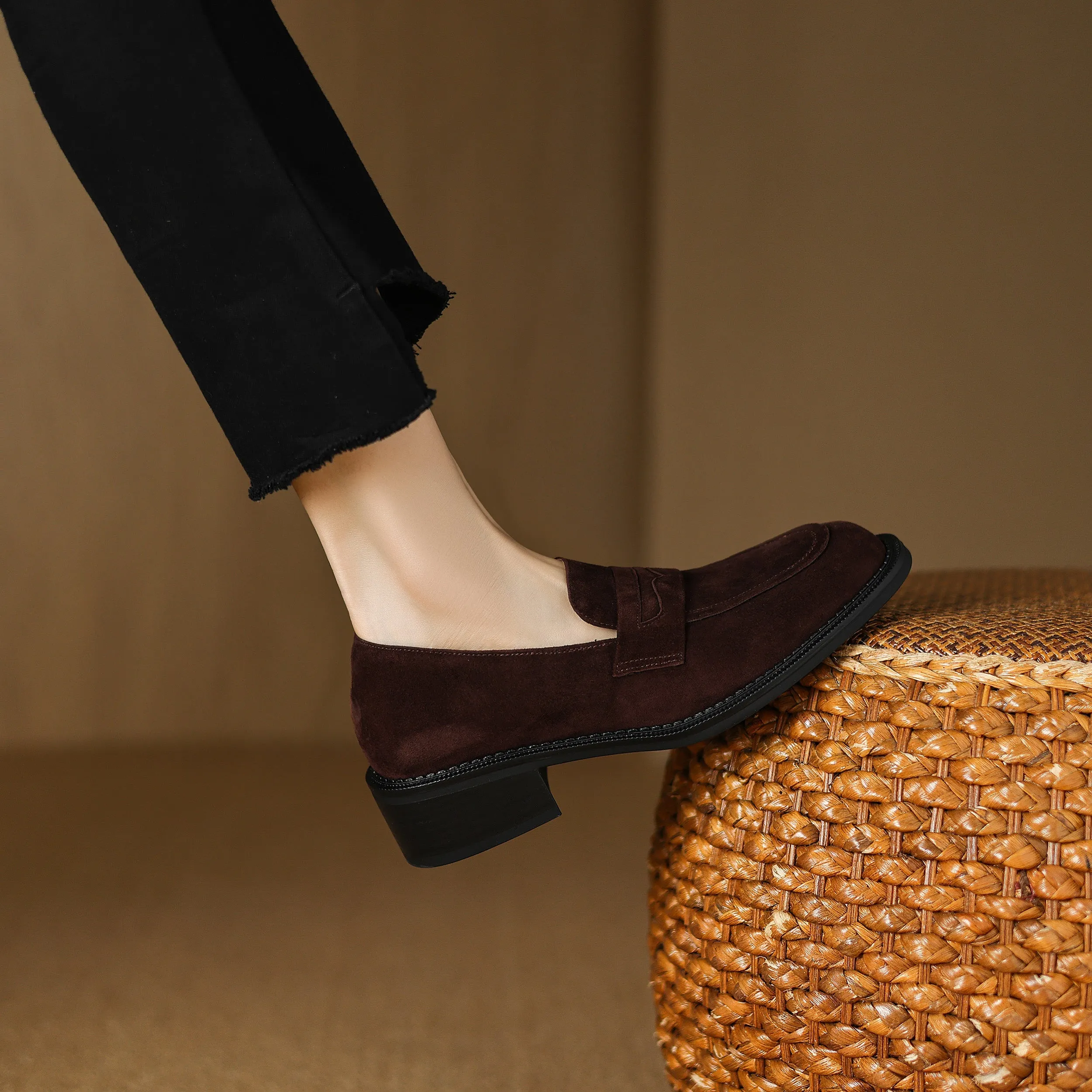Women's Suede Handmade Block Low Heeled Penny Loafers
