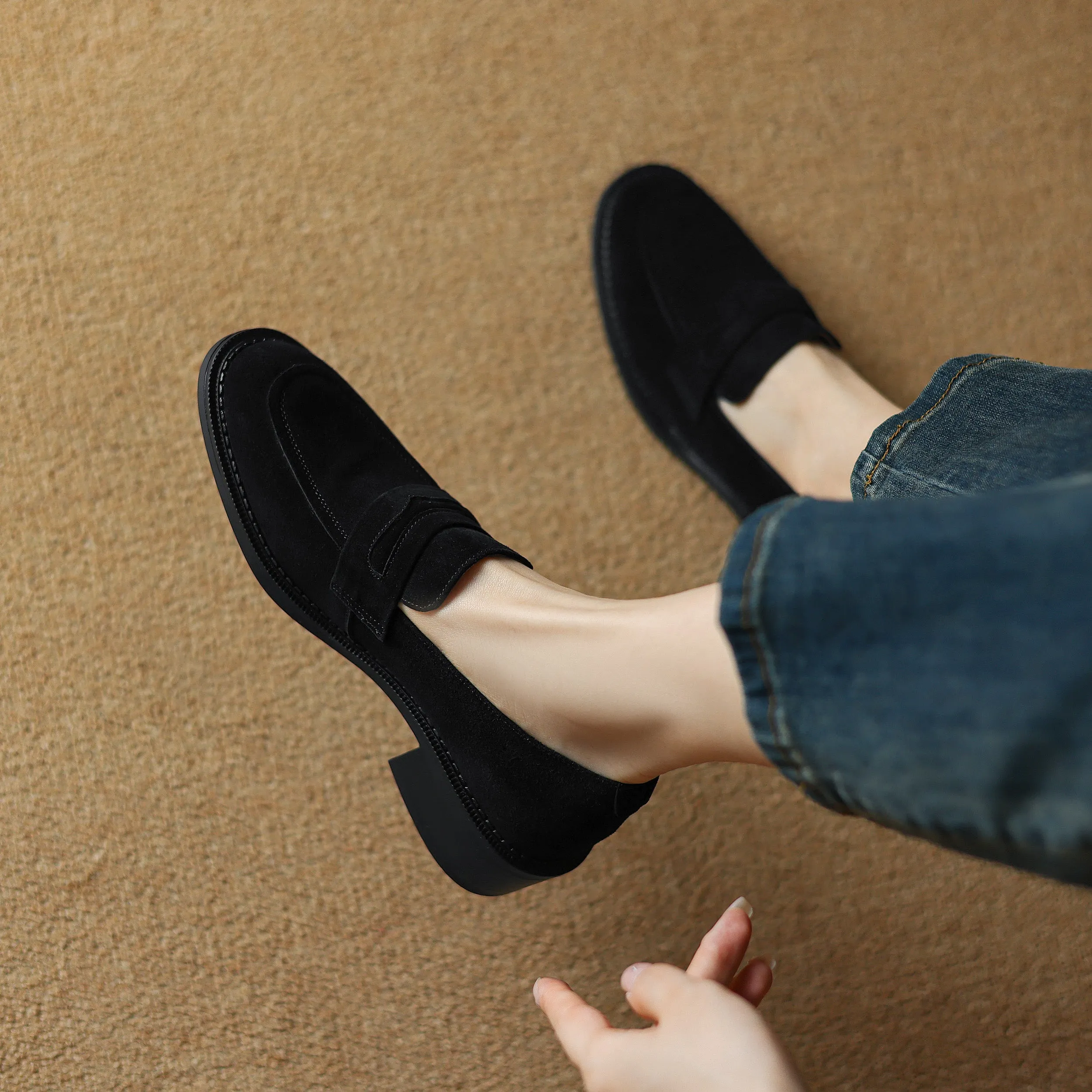 Women's Suede Handmade Block Low Heeled Penny Loafers