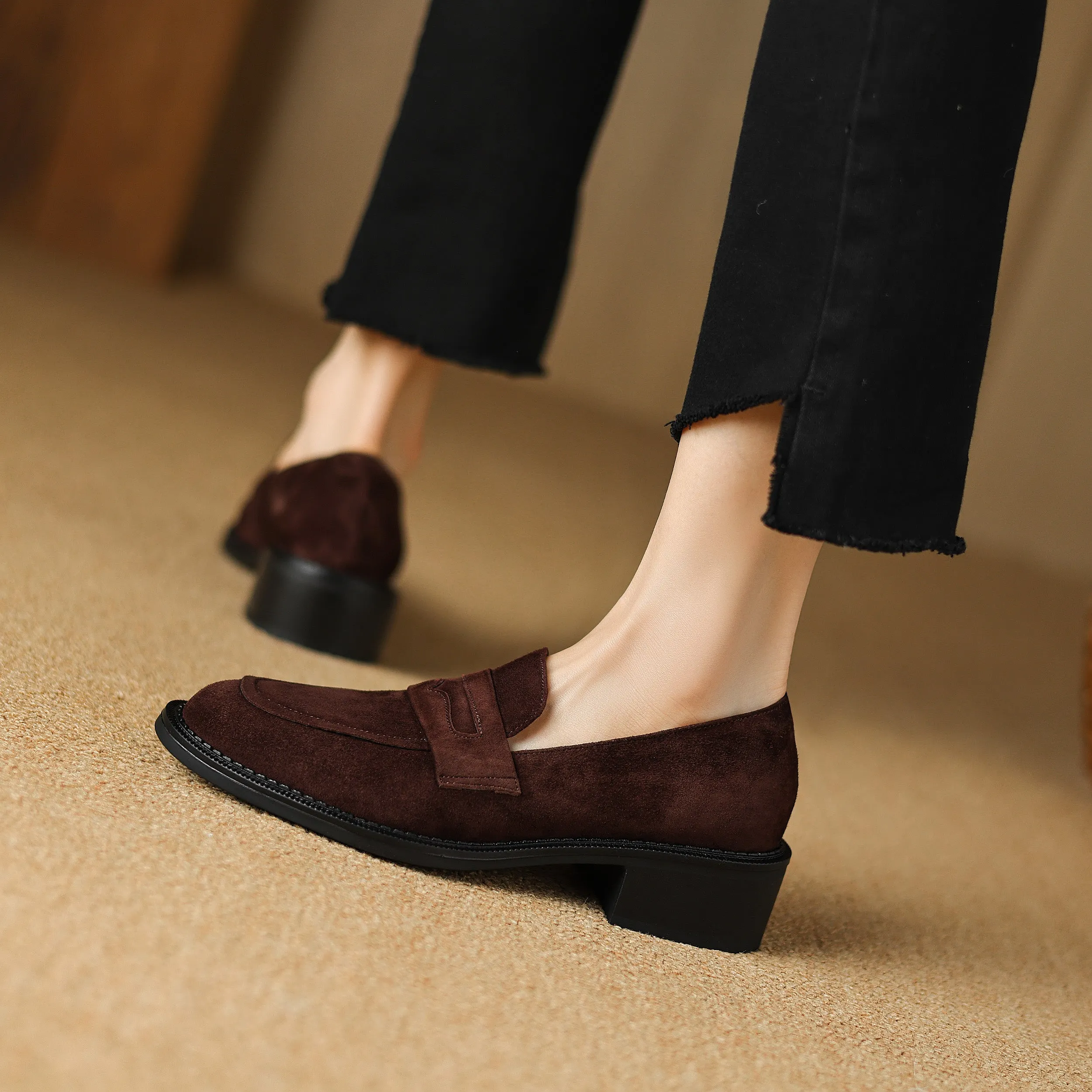 Women's Suede Handmade Block Low Heeled Penny Loafers
