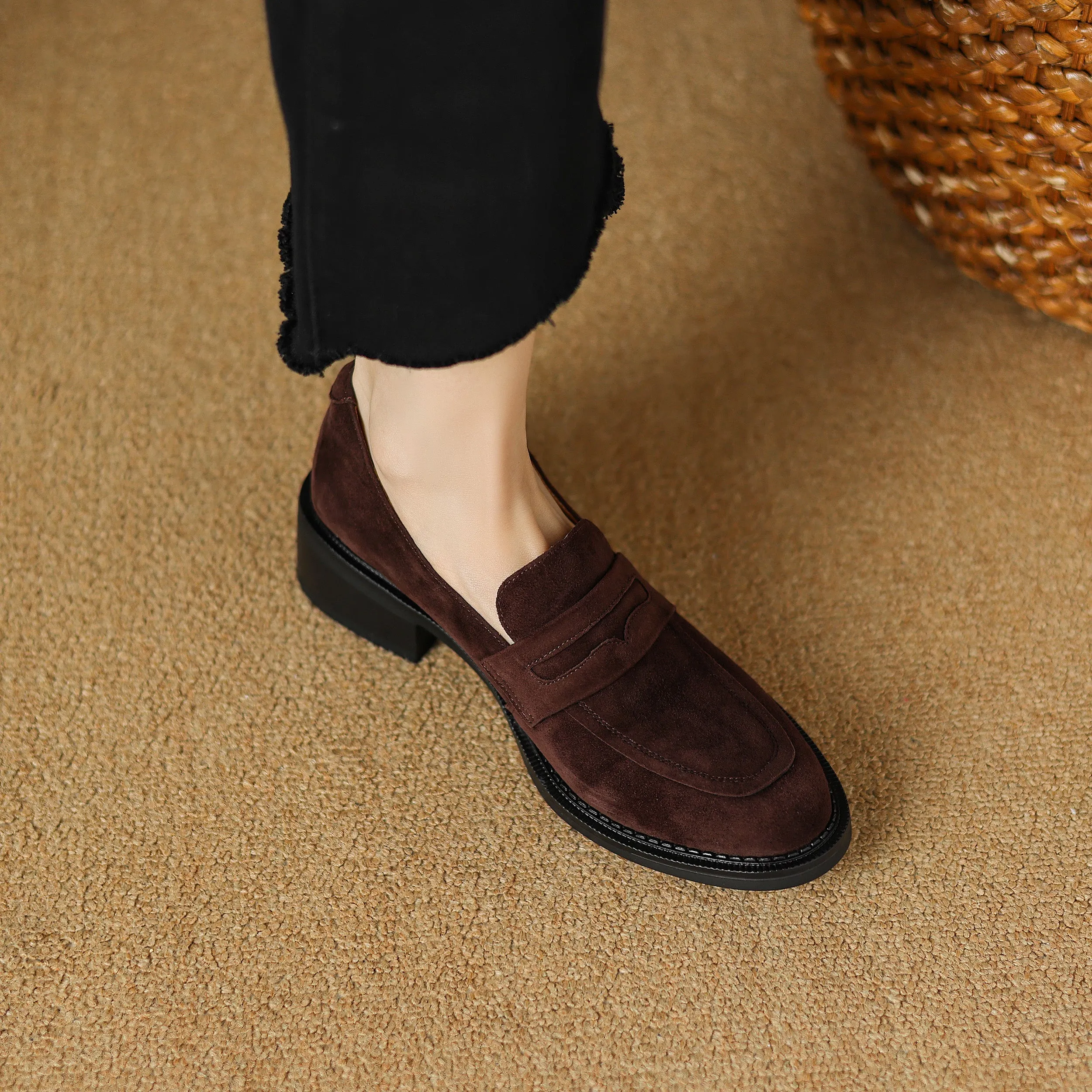 Women's Suede Handmade Block Low Heeled Penny Loafers